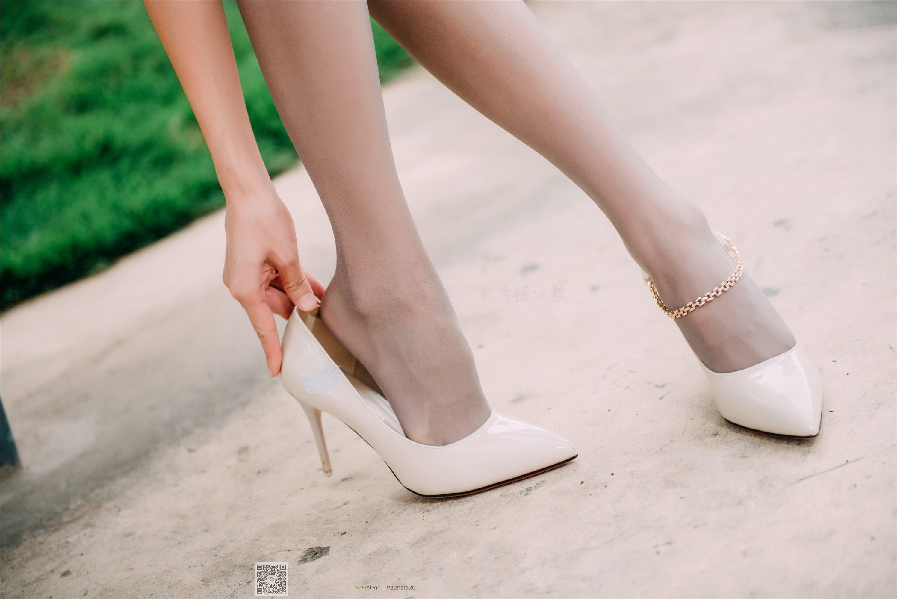 SSA丝社 NO.007 nono 街拍灰丝特辑